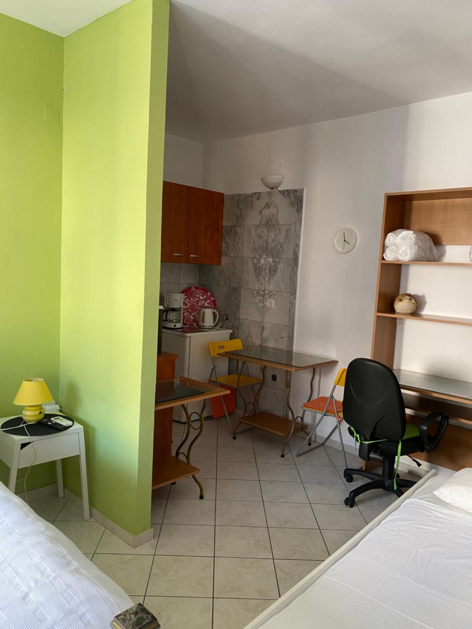 Maria'S Roomstudios Apartments Flats To Let Seaside Heart City Chantzara Spyropoulos Igumenica Exteriér fotografie
